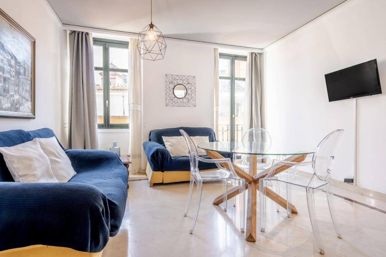 Gran Via Apartment Granada Ngoại thất bức ảnh